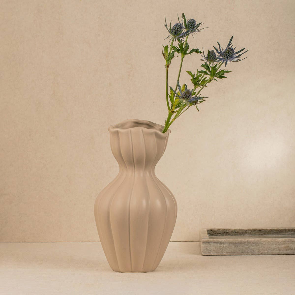 Beige keramisk vas - F I L L Y